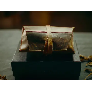 “the Chesterton” Leather Pipe Roll