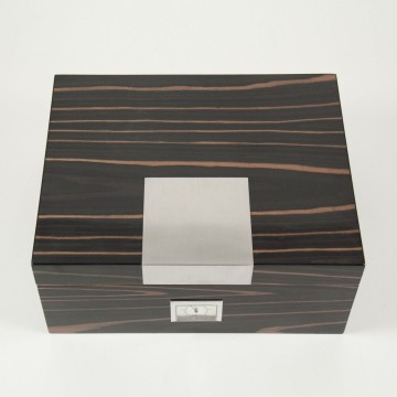 "Ebony" Wood Humidor, Cedar Lined w/ Hygro. & Humistat, 60 Cigars